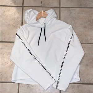 Cropped White Under Armour Hoodie